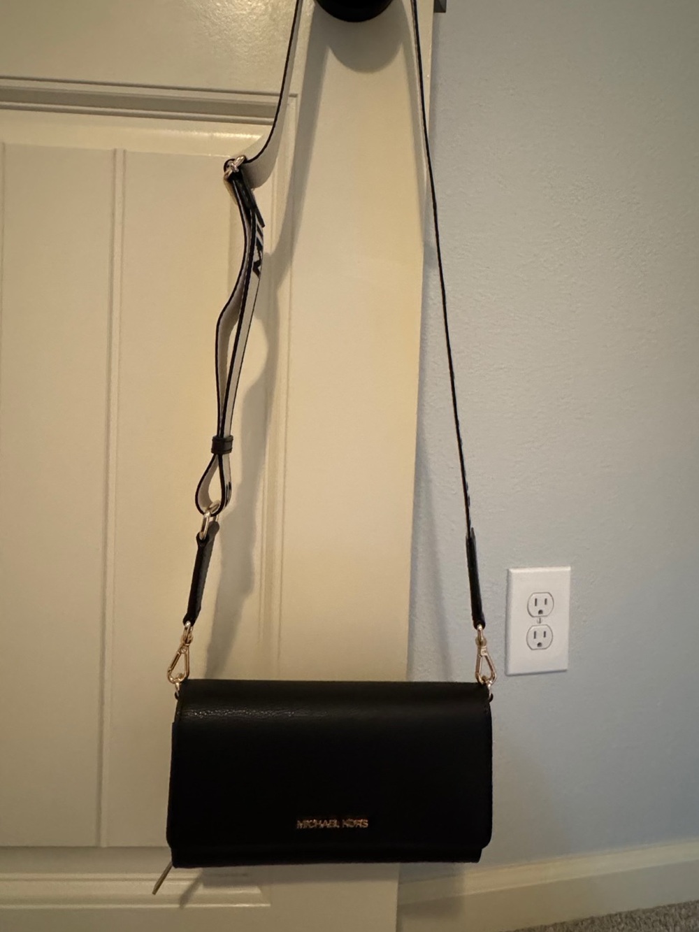 MICHAEL KORS Black Leather Crossbody Wallet with Gold Hardware
